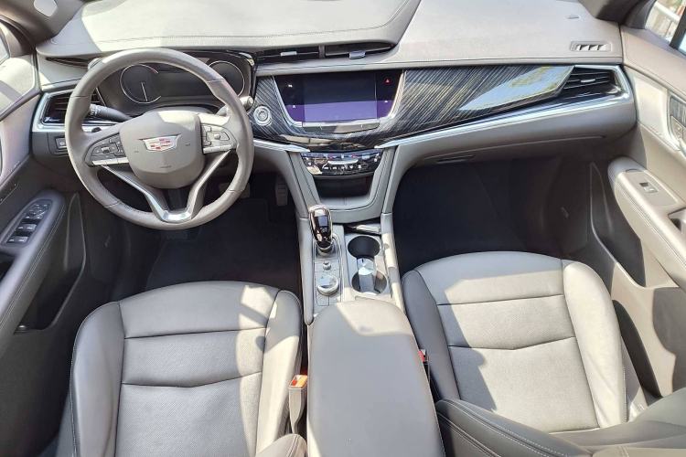 Used Cadillac XT6 2022 2.0T Six-Seater Four-Wheel Drive Luxury Version Interior 1