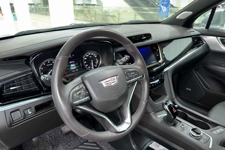 Used Cadillac XT6 2022 2.0T Six-Seater Four-Wheel-Drive Luxury Standard Edition Interior 1