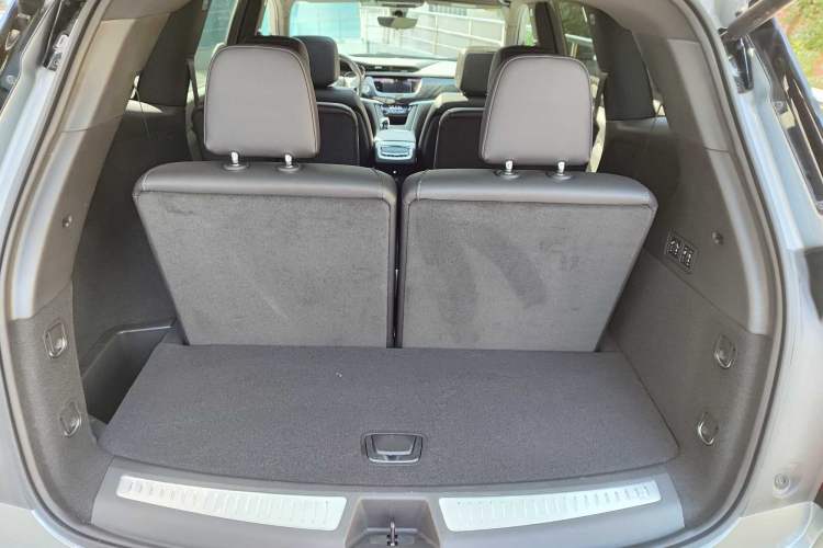 Used Cadillac XT6 2022 2.0T Six-Seater Four-Wheel Drive Luxury Version Interior 6