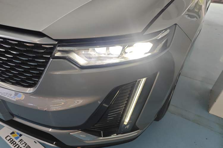 Used Cadillac XT6 2022 2.0T Six-Seater Four-Wheel Drive Luxury Version Left Front Headlight