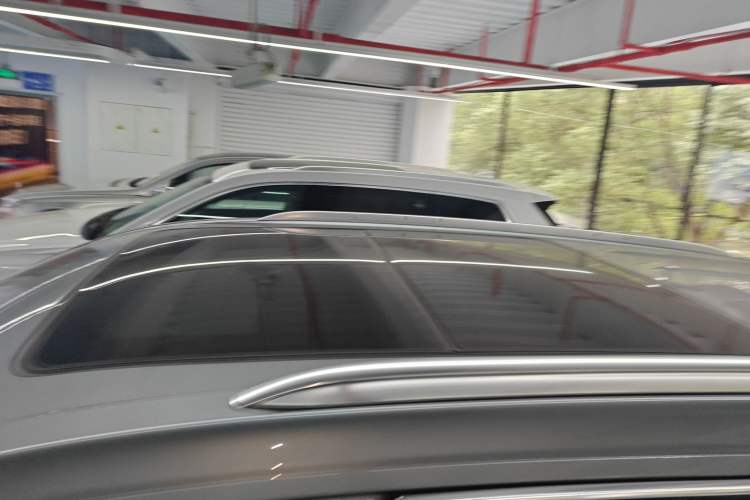 Used Cadillac XT6 2022 2.0T Six-Seater Four-Wheel Drive Luxury Version Roof