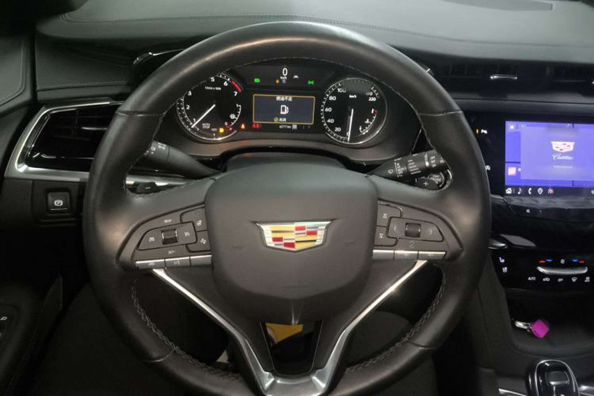 Used Cadillac XT6 2022 2.0T Six-Seater Four-Wheel Drive Luxury Version Steering Wheel