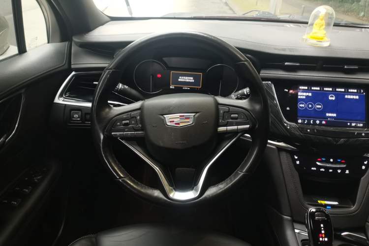 Used Cadillac XT6 2022 2.0T 7-Seater Four-Wheel Drive Luxury Standard Edition Steering Wheel