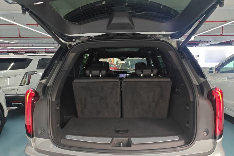 Used Cadillac XT6 2022 2.0T Six-Seater Four-Wheel Drive Luxury Version Trunk