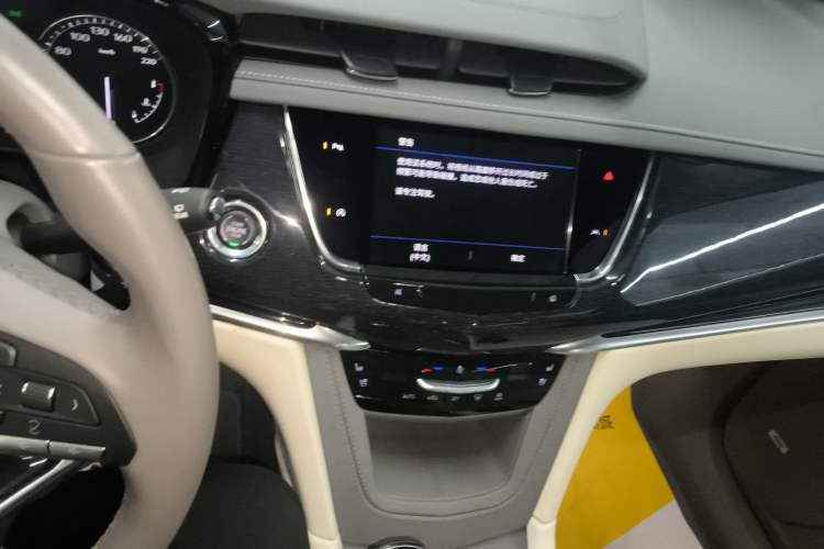 Used Cadillac XT6 2022 2.0T Six-Seater Four-Wheel Drive Luxury Version Audio And AC Panel