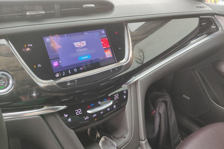 Used Cadillac XT6 2022 2.0T Six-Seater Four-Wheel Drive Luxury Version Audio And AC Panel
