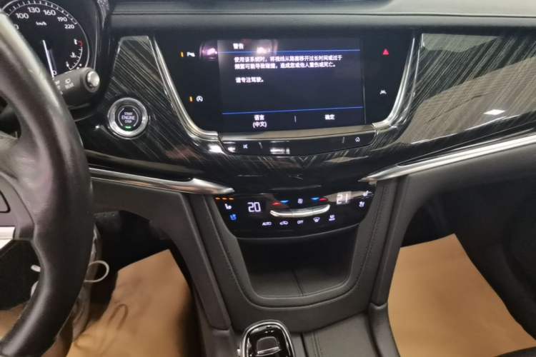 Used Cadillac XT6 2022 2.0T Six-Seater Four-Wheel Drive Luxury Version Audio And AC Panel