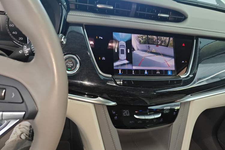Used Cadillac XT6 2022 2.0T Six-Seater Four-Wheel Drive Luxury Version Audio And AC Panel
