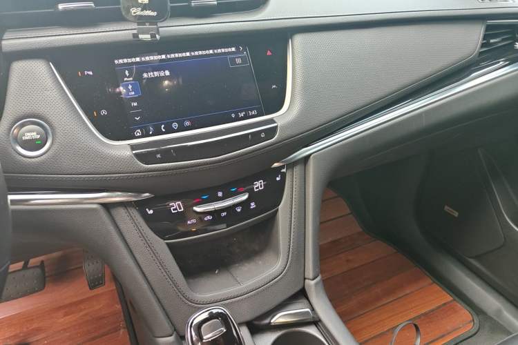 Used Cadillac XT6 2022 2.0T Six-Seater Four-Wheel-Drive Luxury Version Audio And AC Panel