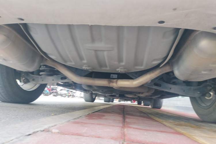 Used Cadillac XT6 2022 2.0T Six-Seater Two-Wheel-Drive Luxury Version Chassis Rear