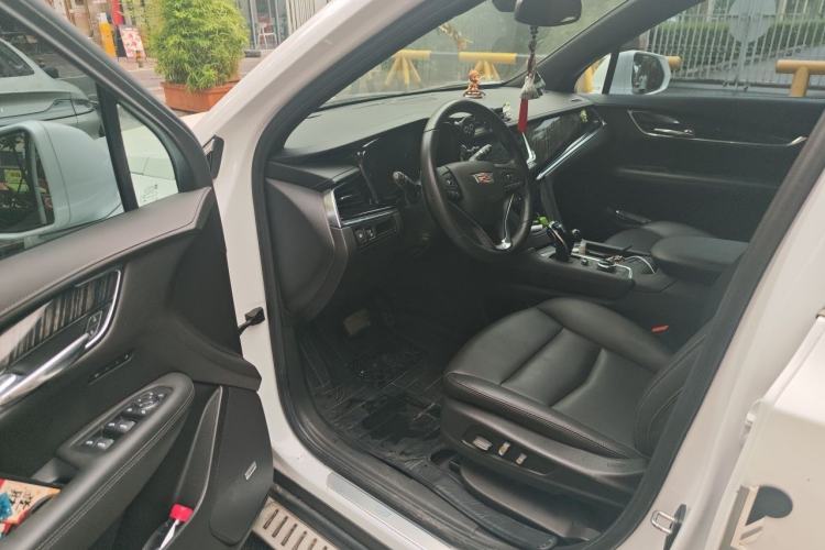 Used Cadillac XT6 2022 2.0T 7-Seater Two-Wheel Drive Luxury Version Driver Seat