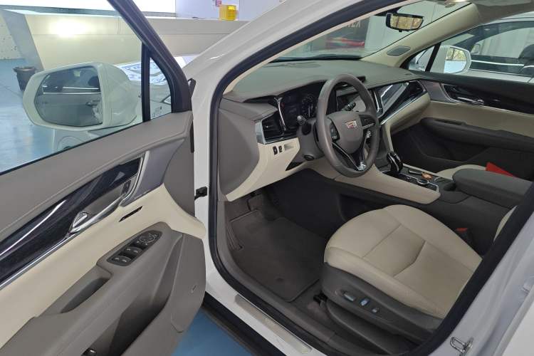 Used Cadillac XT6 2022 2.0T Six-Seater Four-Wheel Drive Luxury Version Driver Seat