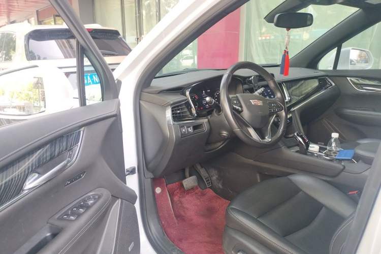 Used Cadillac XT6 2022 2.0T Six-Seater Two-Wheel-Drive Luxury Version Driver Seat