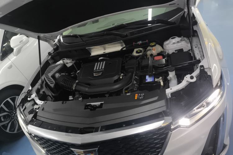 Used Cadillac XT6 2022 2.0T Six-Seater Four-Wheel Drive Luxury Version Engine Bay