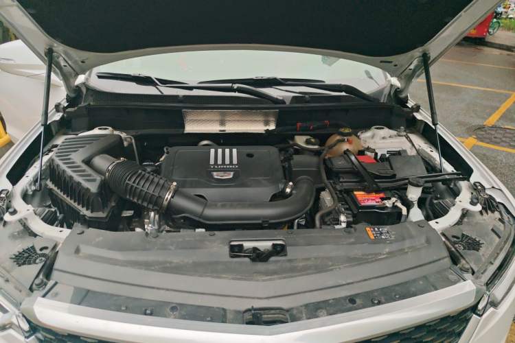 Used Cadillac XT6 2022 2.0T 7-Seater Two-Wheel Drive Luxury Version Engine Bay