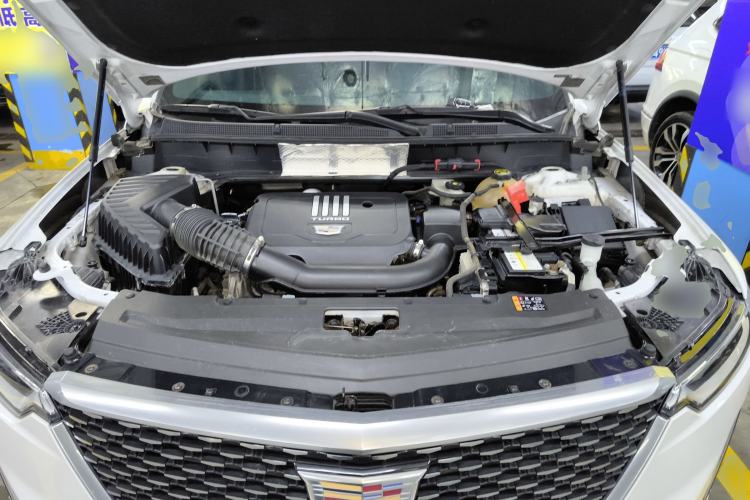 Used Cadillac XT6 2022 2.0T Six-Seater Two-Wheel-Drive Luxury Version Engine Bay