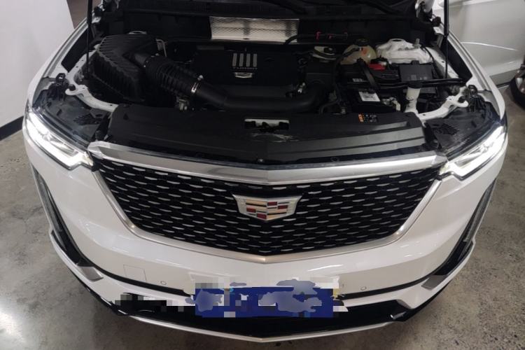 Used Cadillac XT6 2022 2.0T Six-Seater Two-Wheel-Drive Luxury Version Engine Bay