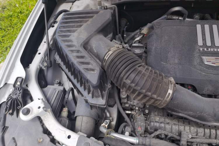 Used Cadillac XT6 2022 2.0T Six-Seater Four-Wheel Drive Luxury Version Engine Bay Right
