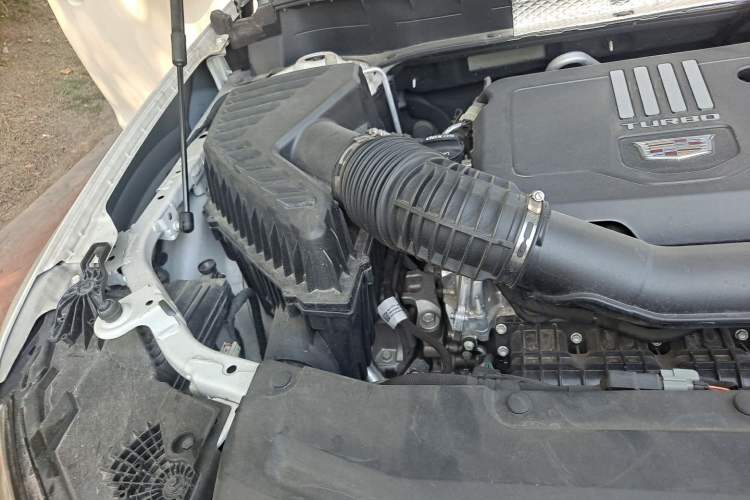 Used Cadillac XT6 2022 2.0T Six-Seater Four-Wheel Drive Luxury Version Engine Bay Right