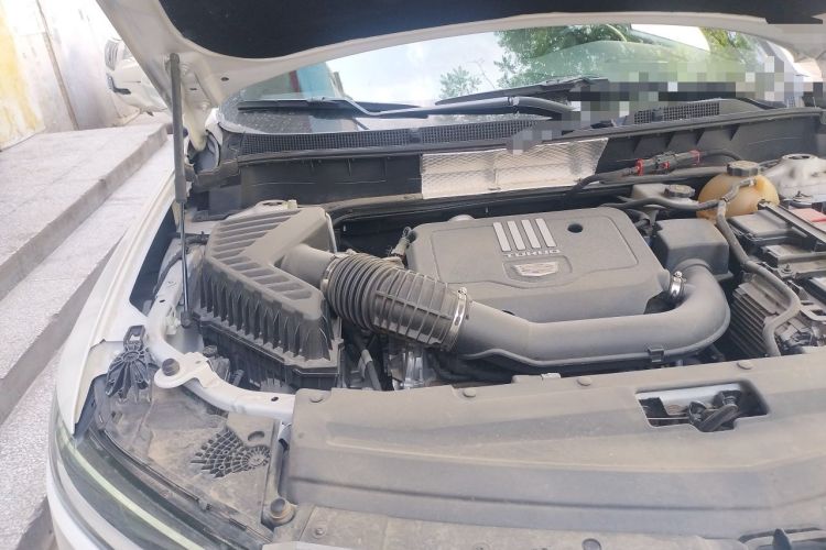 Used Cadillac XT6 2022 2.0T Six-Seater Two-Wheel-Drive Luxury Version Engine Bay Right