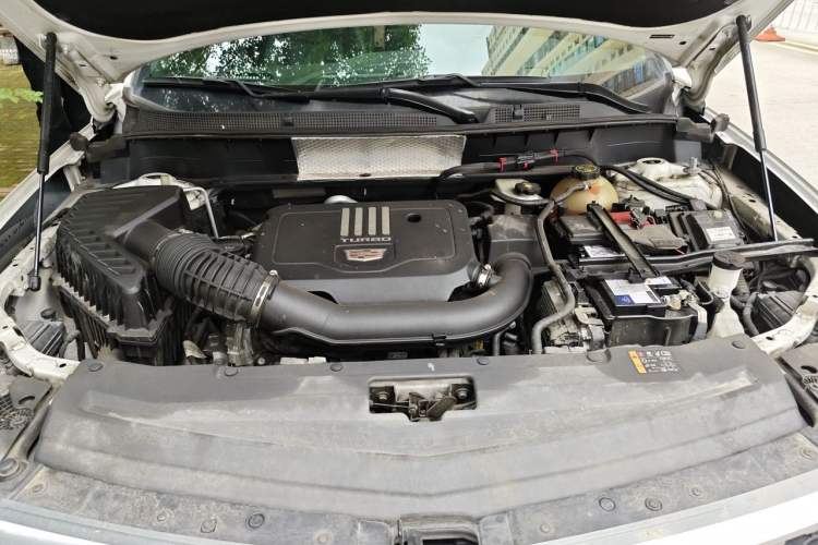 Used Cadillac XT6 2022 2.0T Six-Seater Four-Wheel Drive Luxury Version Engine Bay