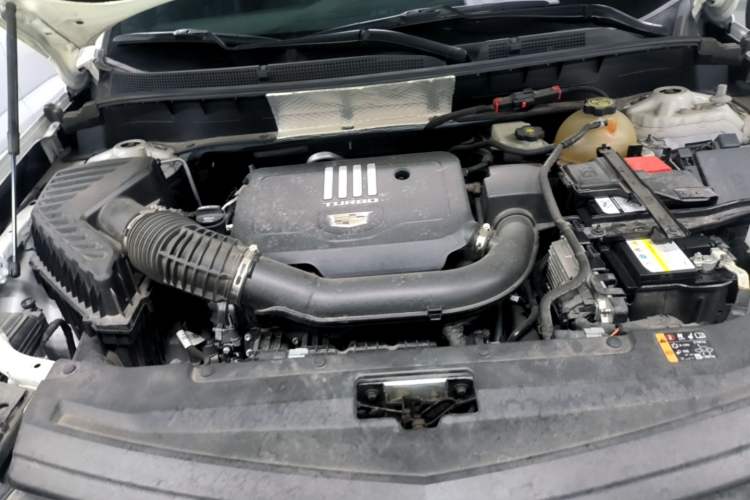 Used Cadillac XT6 2022 2.0T 7-Seater Two-Wheel Drive Luxury Version Engine Bay