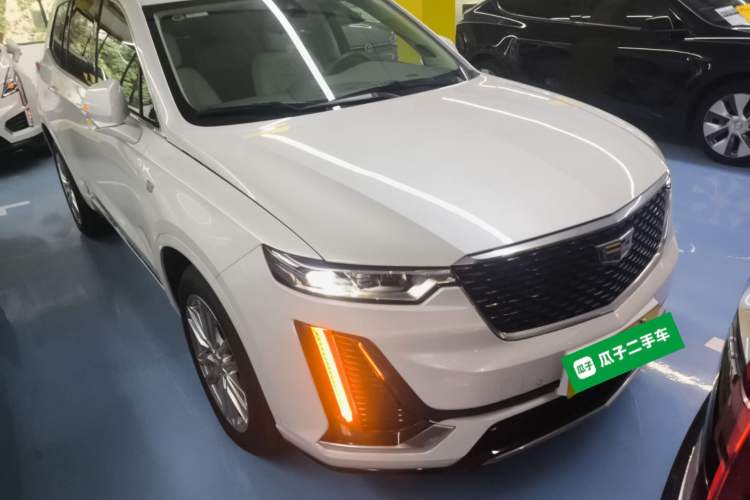 Used Cadillac XT6 2022 2.0T Six-Seater Four-Wheel Drive Luxury Version Exterior 2