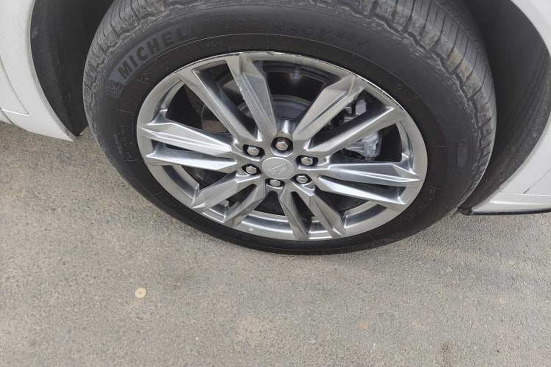Used Cadillac XT6 2022 2.0T Six-Seater Four-Wheel Drive Luxury Version Exterior 4