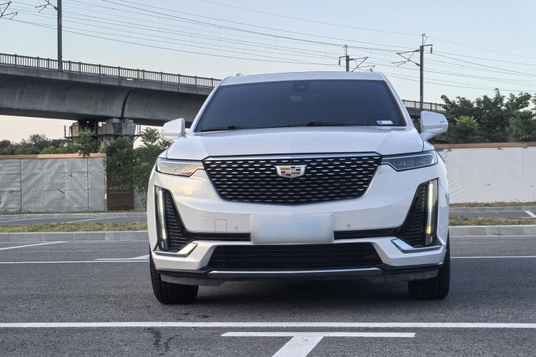 Used Cadillac XT6 2022 2.0T Six-Seater Four-Wheel Drive Luxury Version Exterior 6