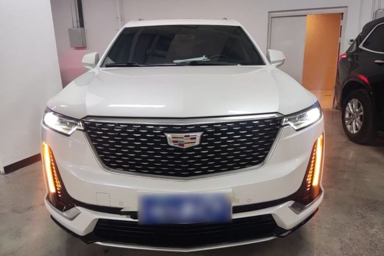 Used Cadillac XT6 2022 2.0T Six-Seater Two-Wheel-Drive Luxury Version Front