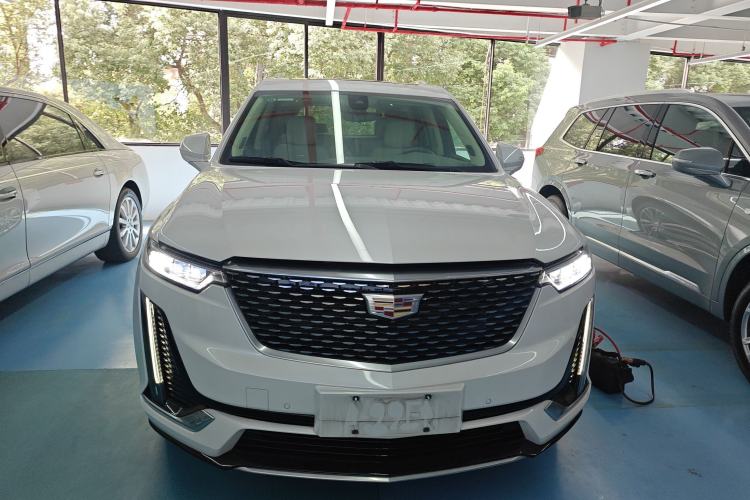 Used Cadillac XT6 2022 2.0T Six-Seater Four-Wheel Drive Luxury Version Front