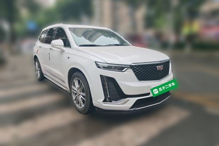 Used Cadillac XT6 2022 2.0T 7-Seater Two-Wheel Drive Luxury Version Front Right 45 Deg