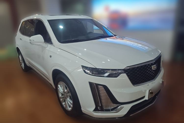 Used Cadillac XT6 2022 2.0T Six-Seater Four-Wheel-Drive Luxury Version Front Right 45 Deg