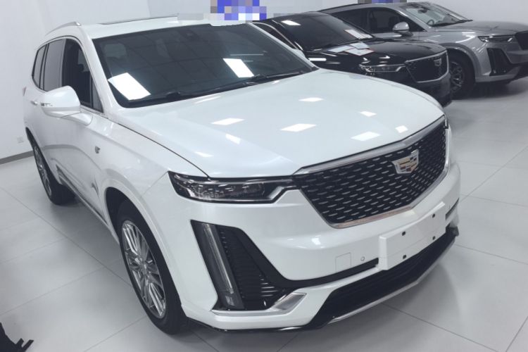 Used Cadillac XT6 2022 2.0T Six-Seater Four-Wheel Drive Luxury Version Front Right 45 Deg