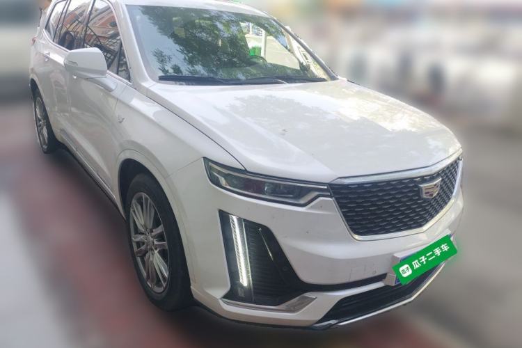 Used Cadillac XT6 2022 2.0T Six-Seater Two-Wheel-Drive Luxury Version Front Right 45 Deg