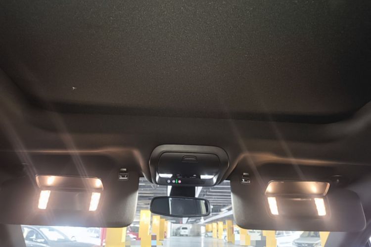 Used Cadillac XT6 2022 2.0T 7-Seater Two-Wheel Drive Luxury Version Headliner
