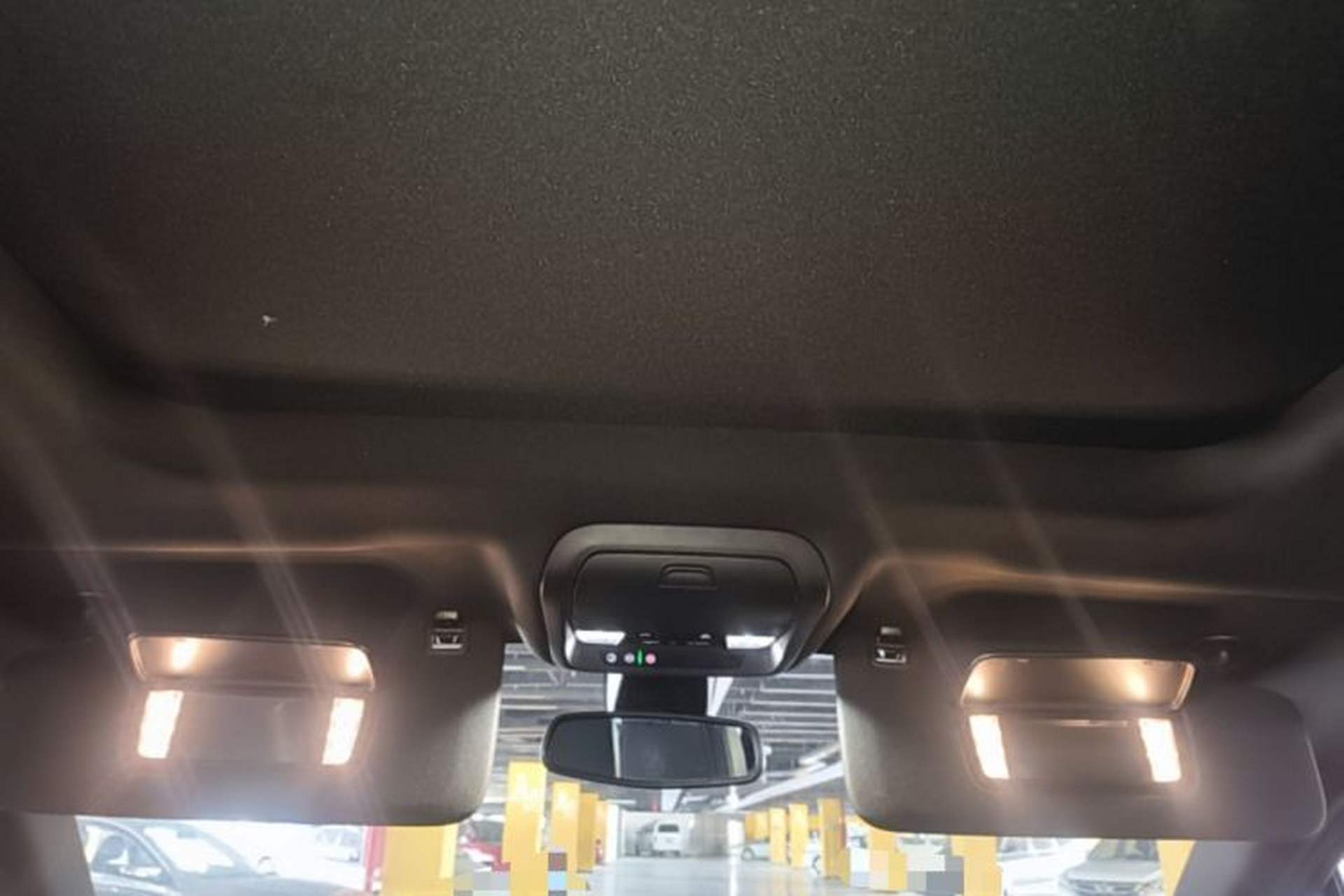 Used Cadillac XT6 2022 2.0T 7-Seater Two-Wheel Drive Luxury Version Headliner