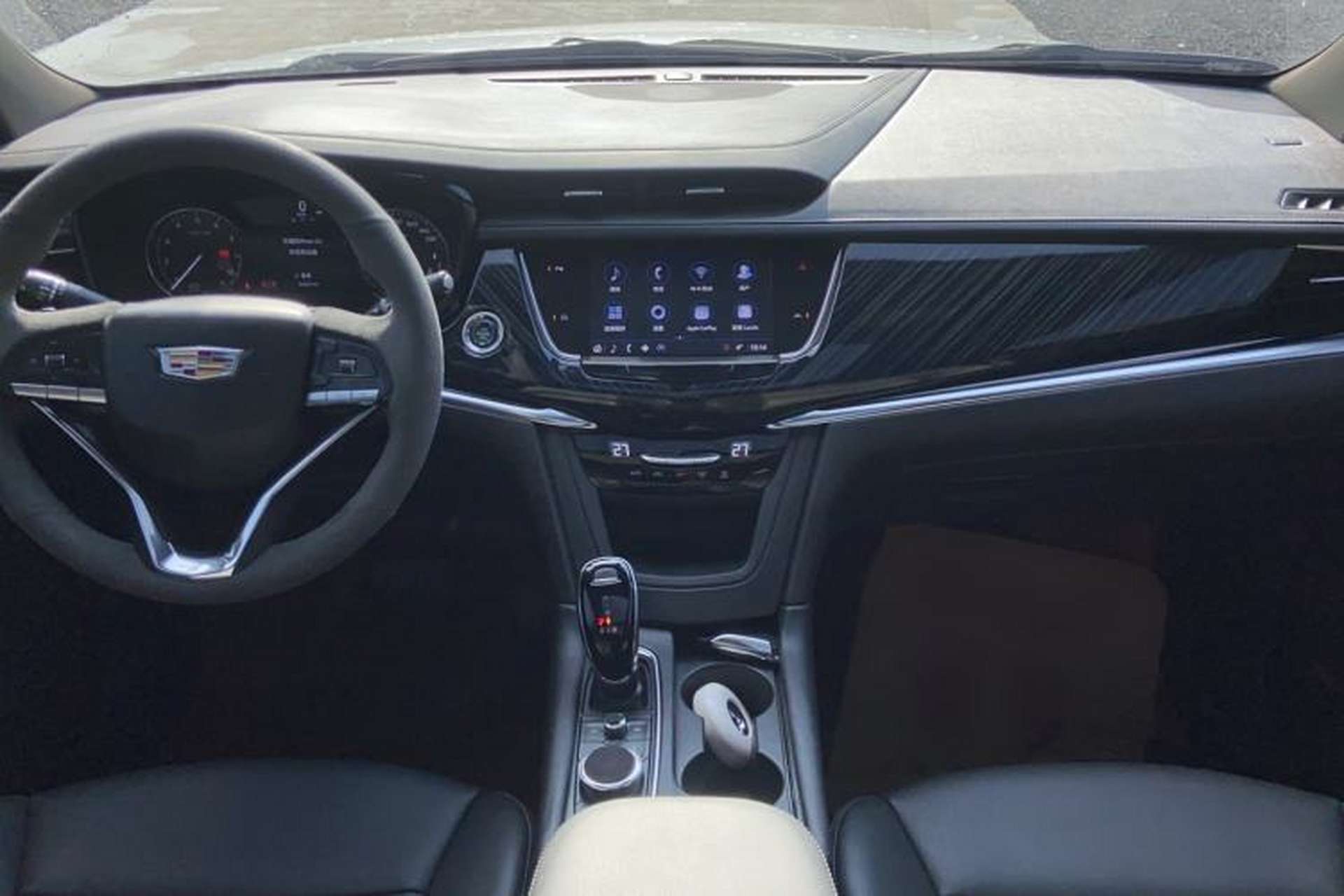Used Cadillac XT6 2022 2.0T 7-Seater Two-Wheel Drive Luxury Version Interior 2