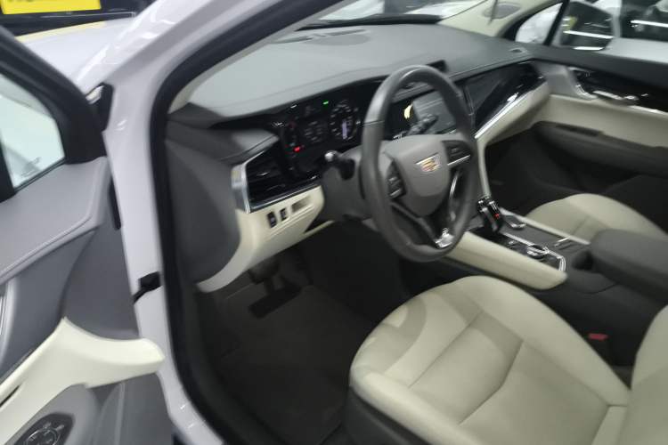Used Cadillac XT6 2022 2.0T Six-Seater Four-Wheel Drive Luxury Version Interior 3