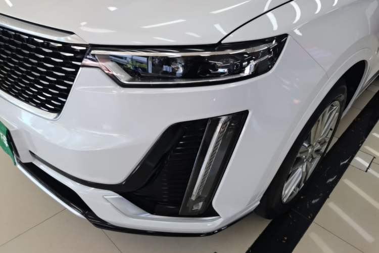 Used Cadillac XT6 2022 2.0T Six-Seater Four-Wheel Drive Luxury Version Left Front Headlight