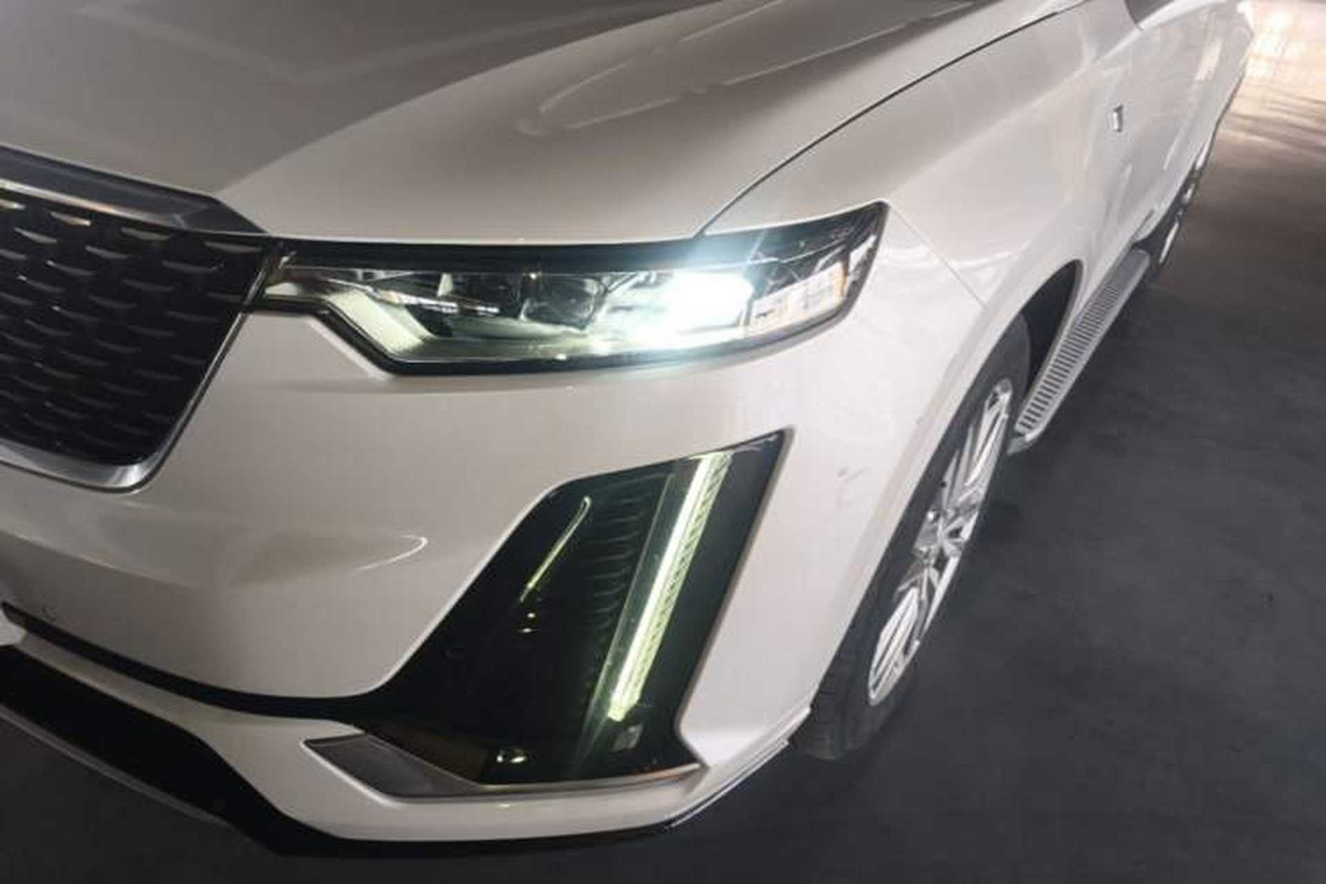 Used Cadillac XT6 2022 2.0T 7-Seater Two-Wheel Drive Luxury Version Left Front Headlight