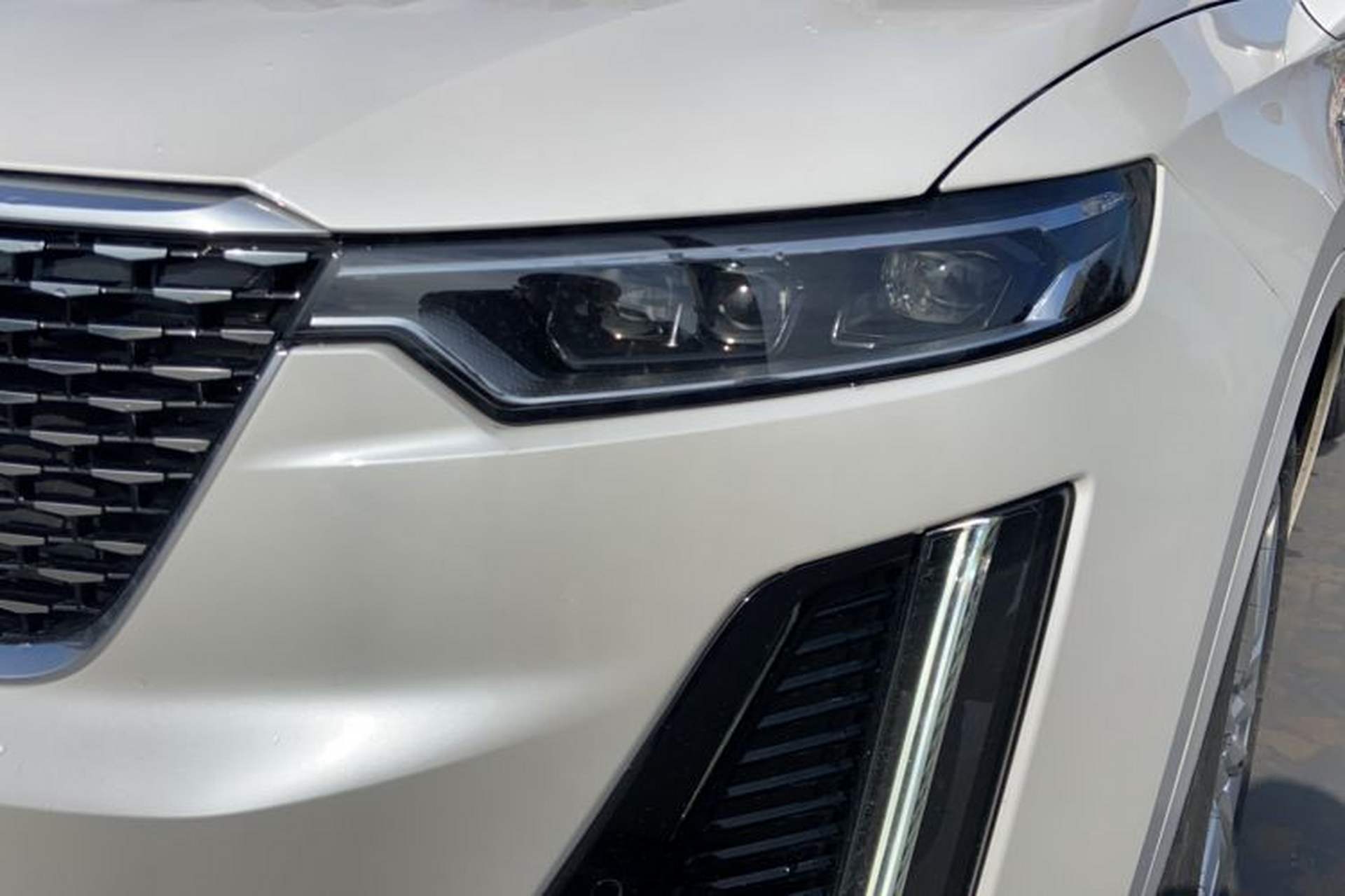 Used Cadillac XT6 2022 2.0T 7-Seater Two-Wheel Drive Luxury Version Left Front Headlight