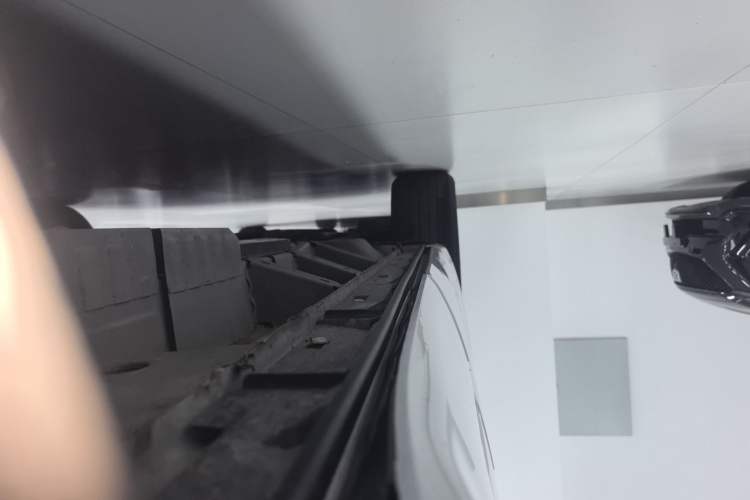 Used Cadillac XT6 2022 2.0T Six-Seater Four-Wheel Drive Luxury Version Left Side Sill