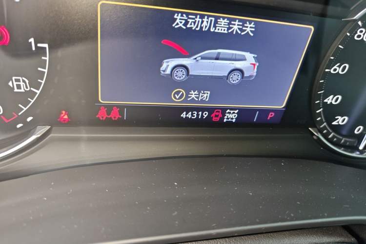 Used Cadillac XT6 2022 2.0T Six-Seater Four-Wheel-Drive Luxury Version Odometer Close Up