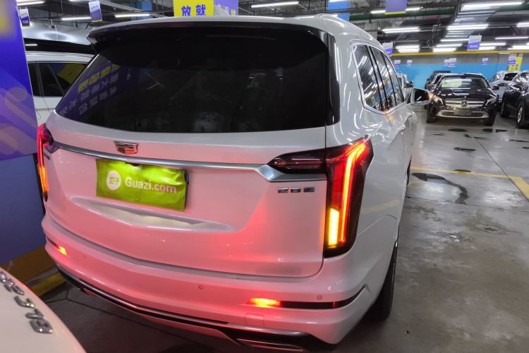 Used Cadillac XT6 2022 2.0T Six-Seater Two-Wheel-Drive Luxury Version Rear