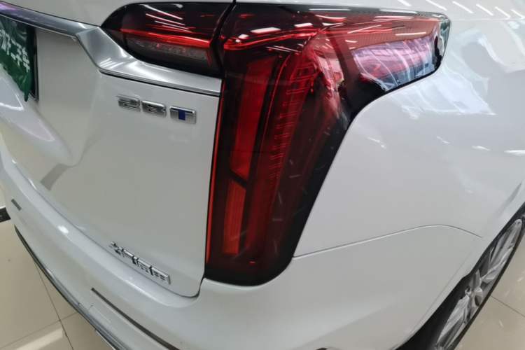 Used Cadillac XT6 2022 2.0T Six-Seater Four-Wheel Drive Luxury Version Right Rear Taillight