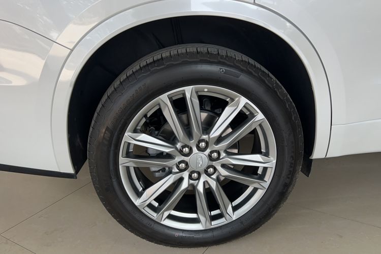 Used Cadillac XT6 2022 2.0T 7-Seater Four-Wheel Drive Luxury Version Right Rear Wheel Hub