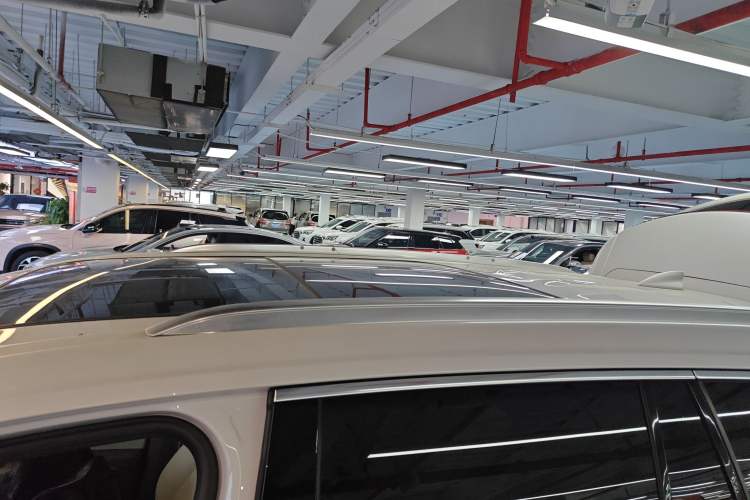 Used Cadillac XT6 2022 2.0T Six-Seater Four-Wheel Drive Luxury Version Roof