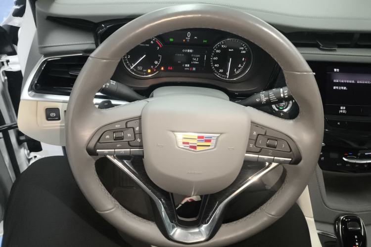 Used Cadillac XT6 2022 2.0T Six-Seater Four-Wheel Drive Luxury Version Steering Wheel