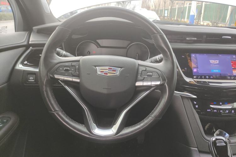 Used Cadillac XT6 2022 2.0T Six-Seater Four-Wheel Drive Luxury Version Steering Wheel